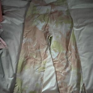 OLD NAVY SWEATPANTS!! Good condition! Worn only 2-3 times!!